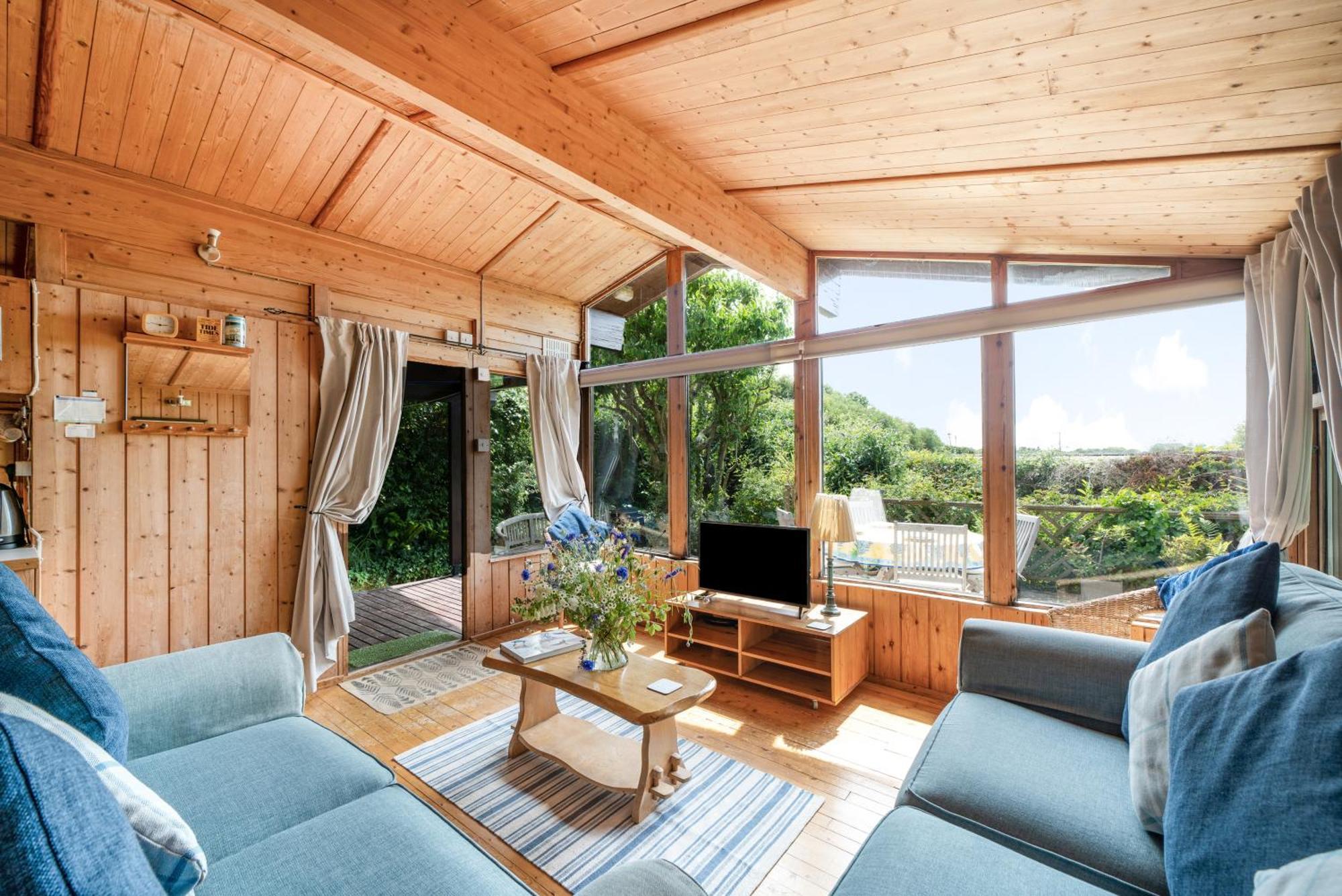 Scandinavian Style Lodge In Rock เวดบริดจ์ ภายนอก รูปภาพ