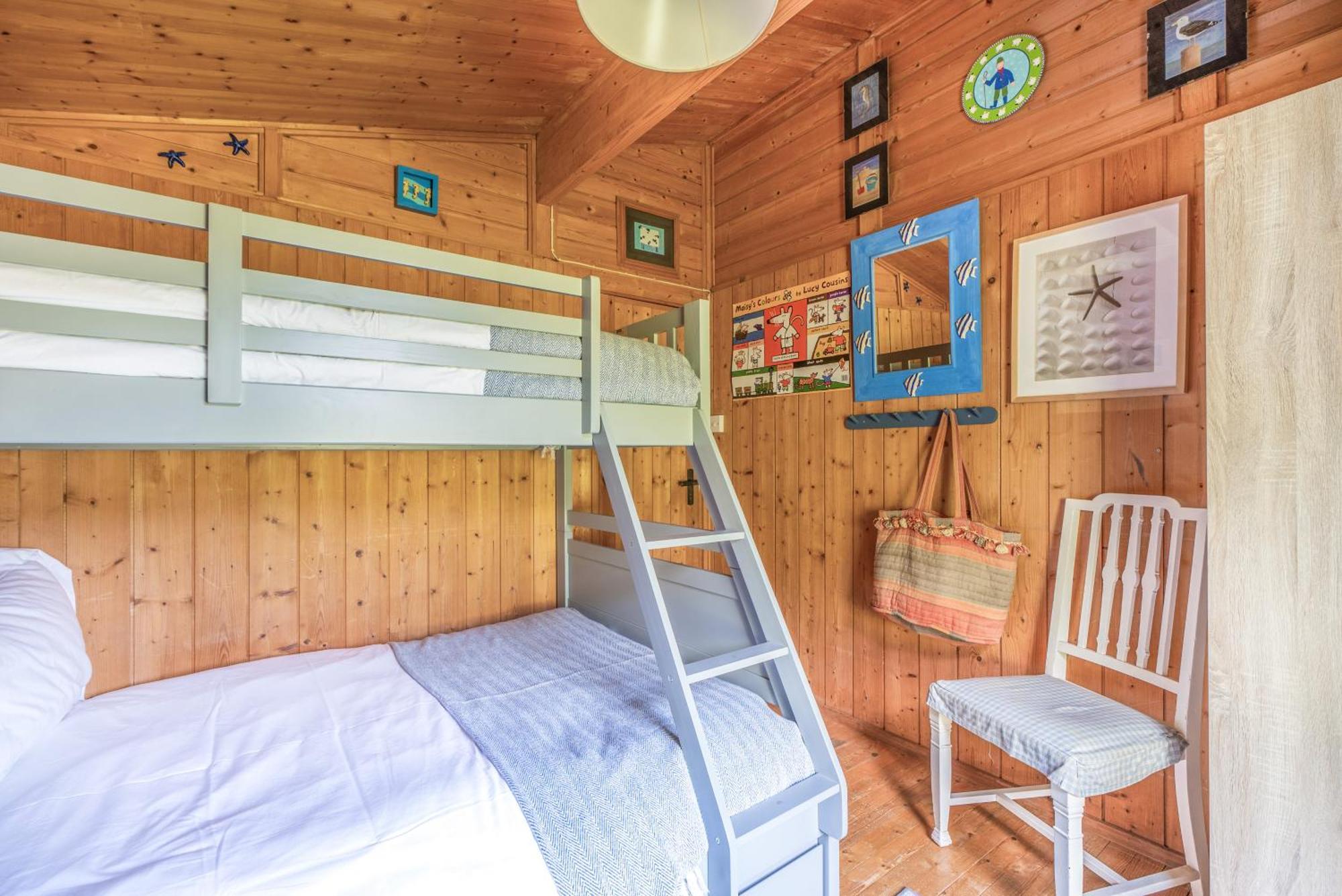 Scandinavian Style Lodge In Rock เวดบริดจ์ ภายนอก รูปภาพ