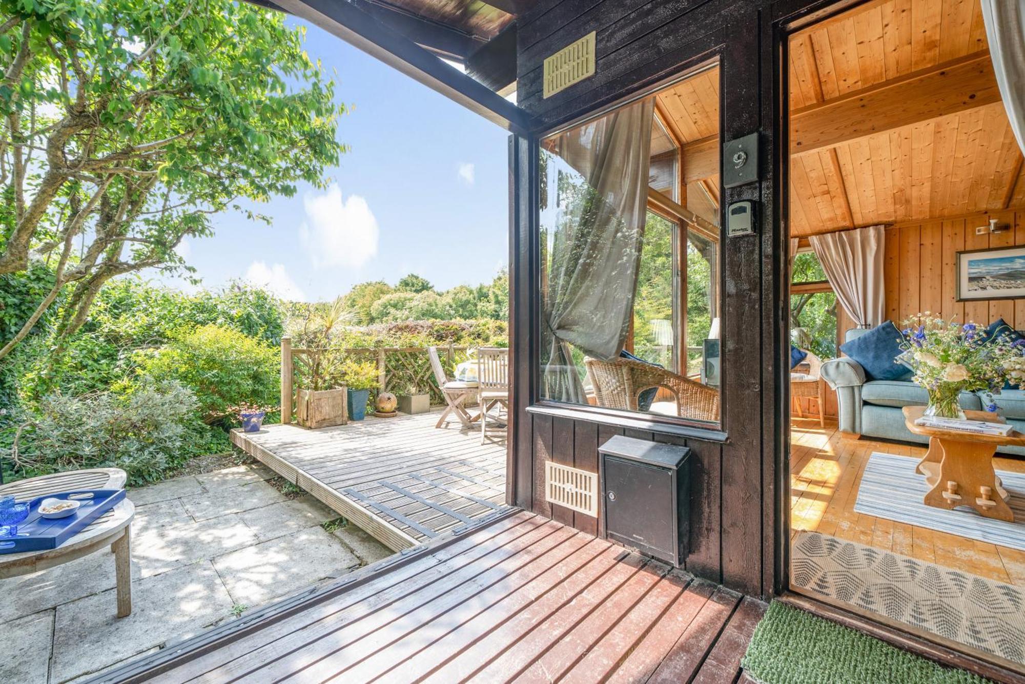 Scandinavian Style Lodge In Rock เวดบริดจ์ ภายนอก รูปภาพ